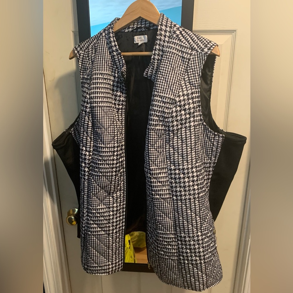Kim Rogers 4x Houndstooth lined vest